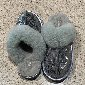UGG Silver Metallic Shearling Slip‑On Slippers